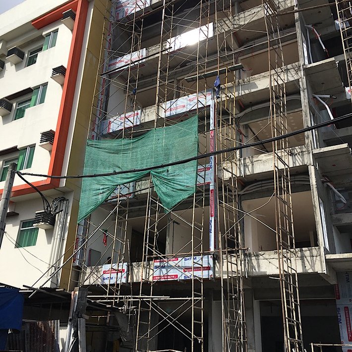 増築工事中です。